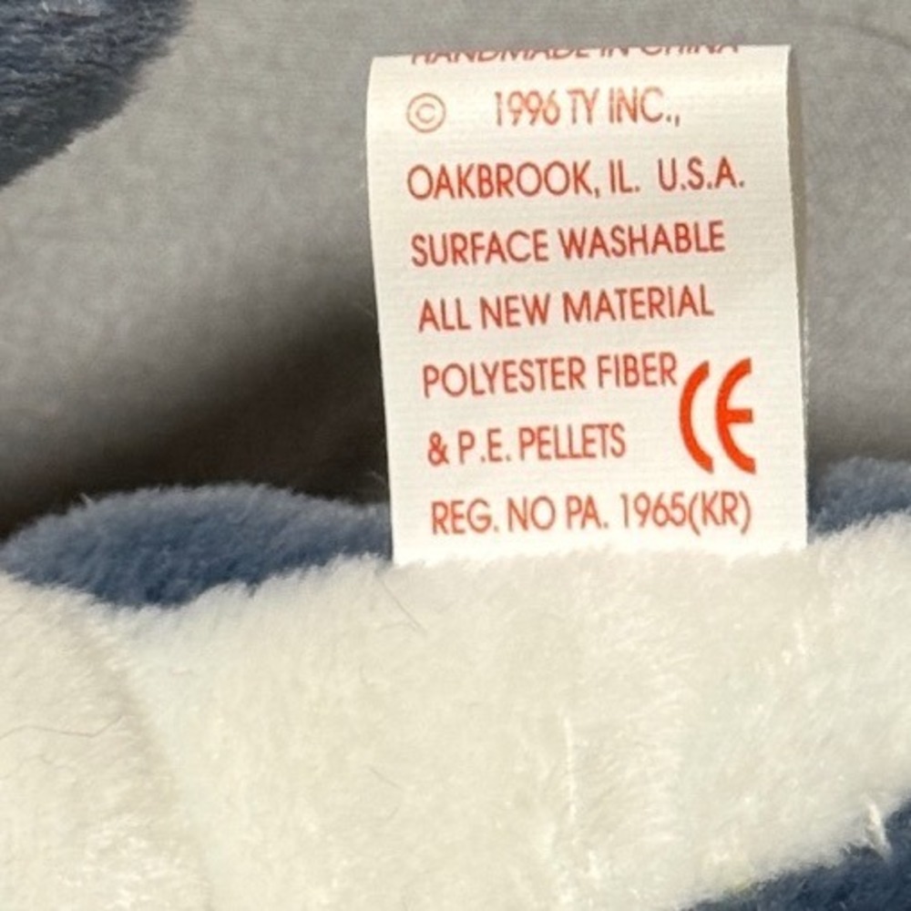 Ty Beanie Babies Crunch the Shark 1996 Blue White Plush Toy Tags Attached - Picture 4 of 7